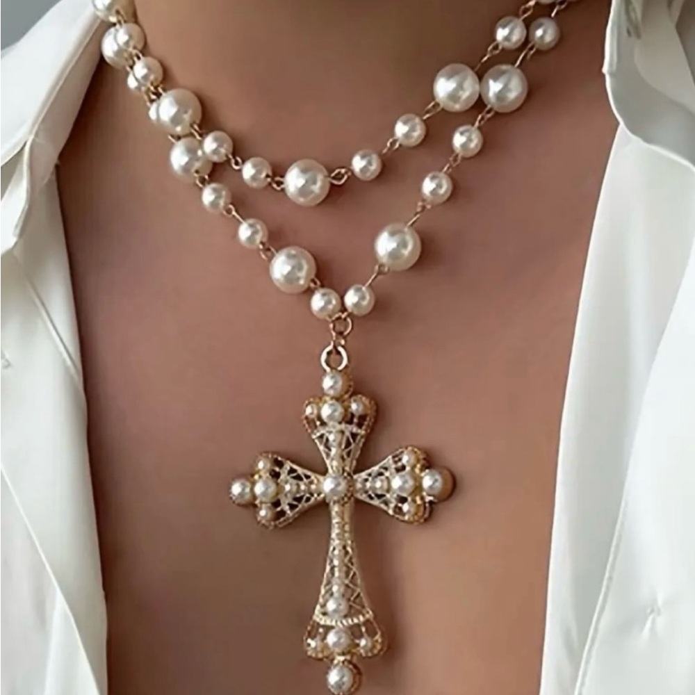 Elegant Pearl (imitation) Cross Necklace